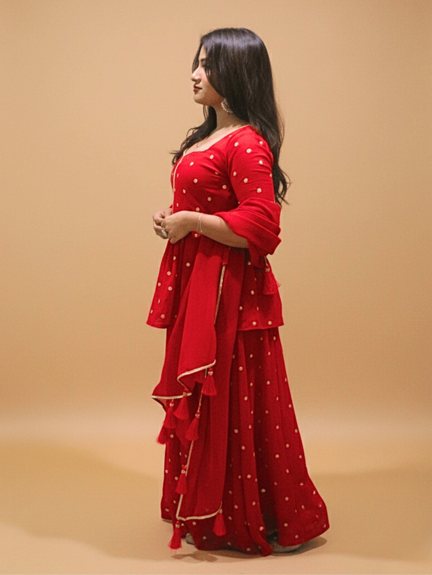 The Laal Chunari Gharara Set