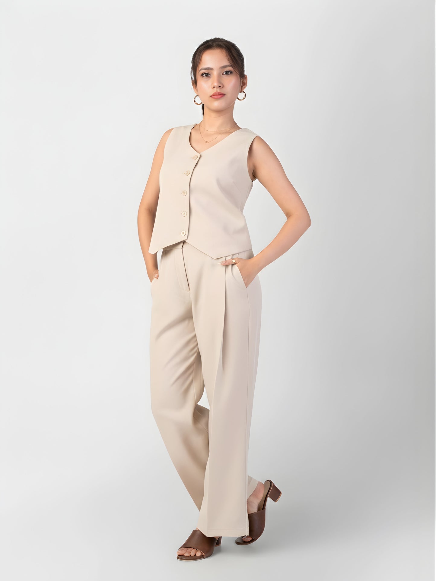 The Power Muse Vest - Beige