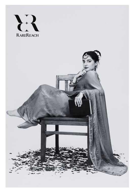 Best Saree Fabrics for Petite Women of heights 4'8" to 5'3"