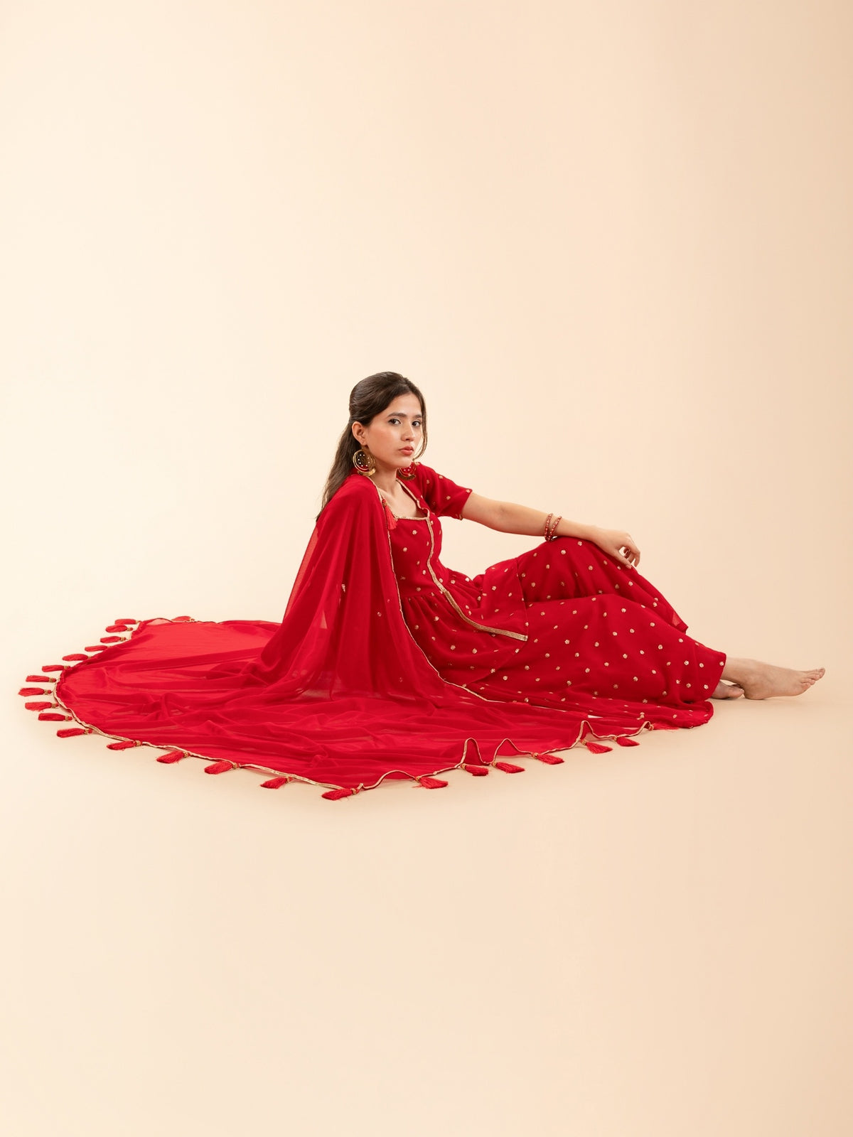 The Laal Chunari Gharara Set