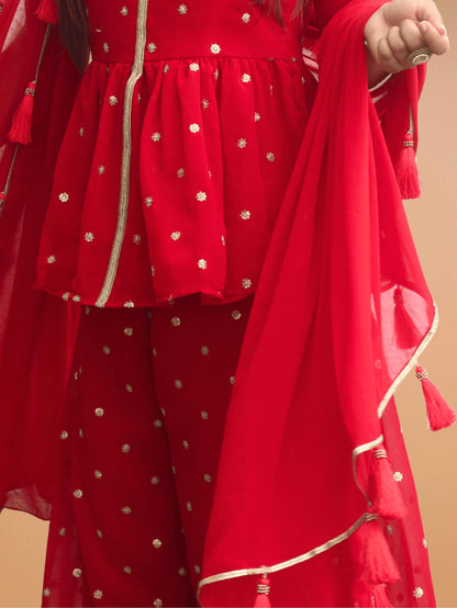 The Laal Chunari Gharara Set