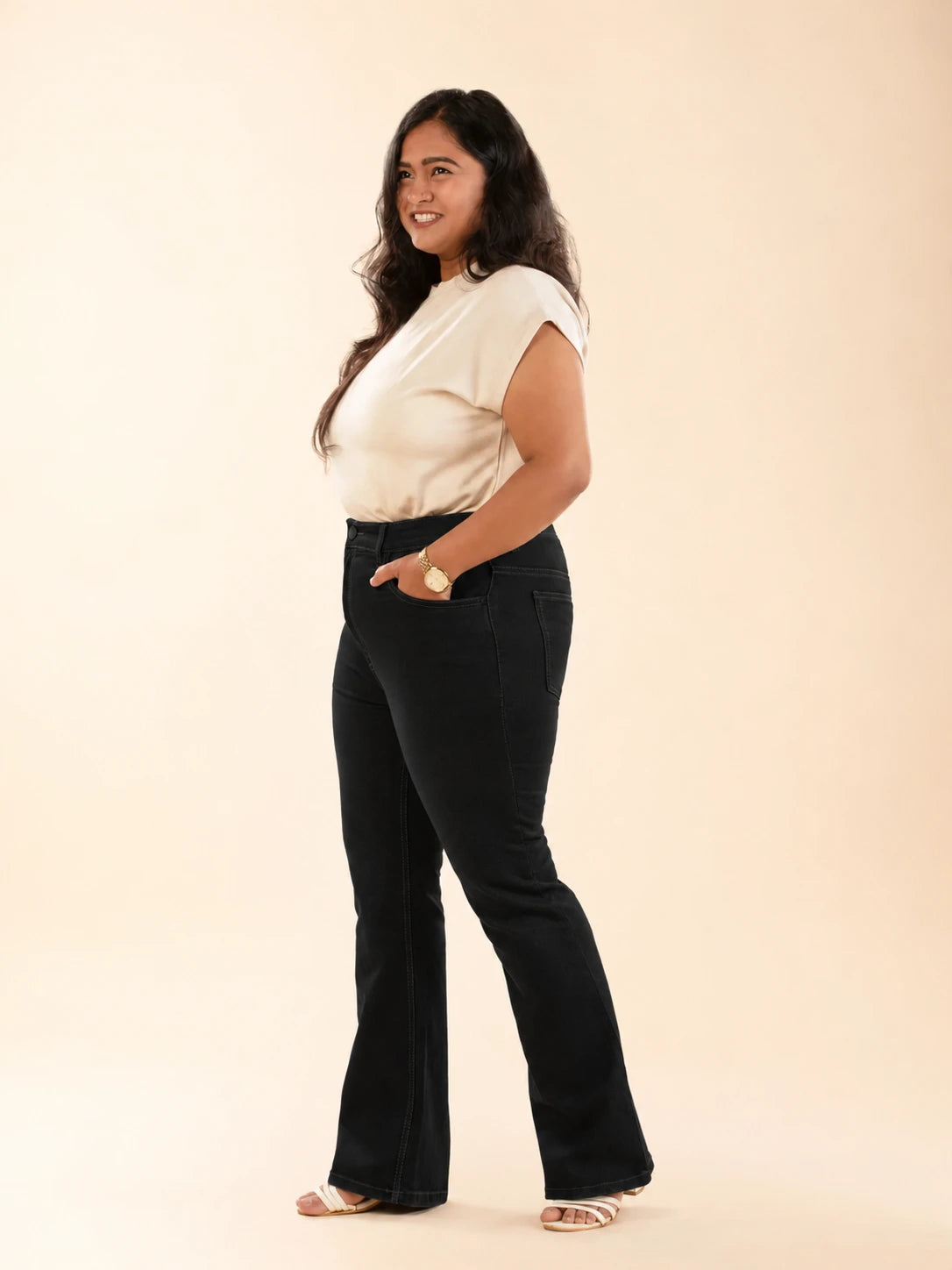 Black bootcut jeans for pear shaped women with big hips and heavy thighs, stretch