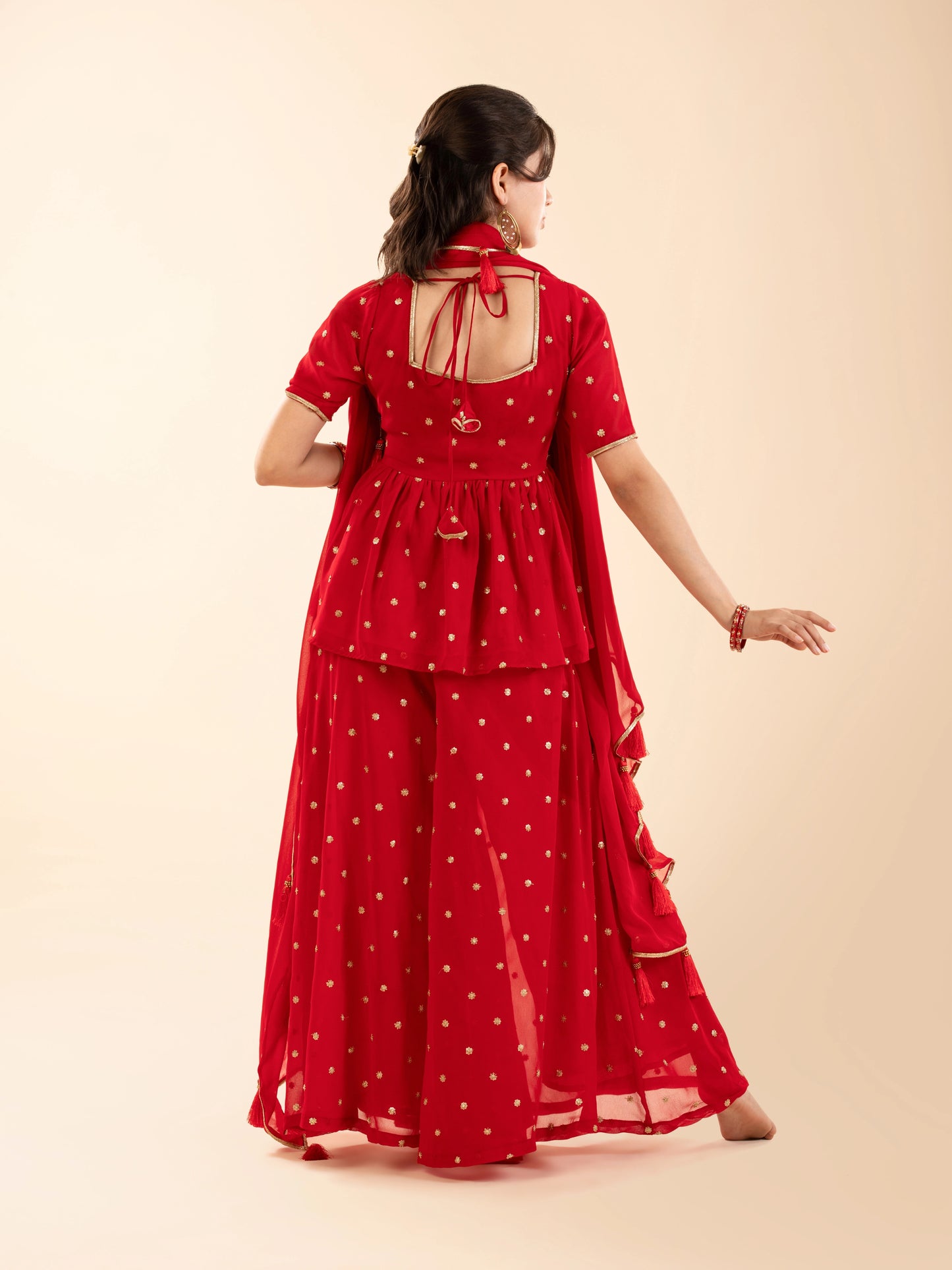 The Laal Chunari Gharara Set