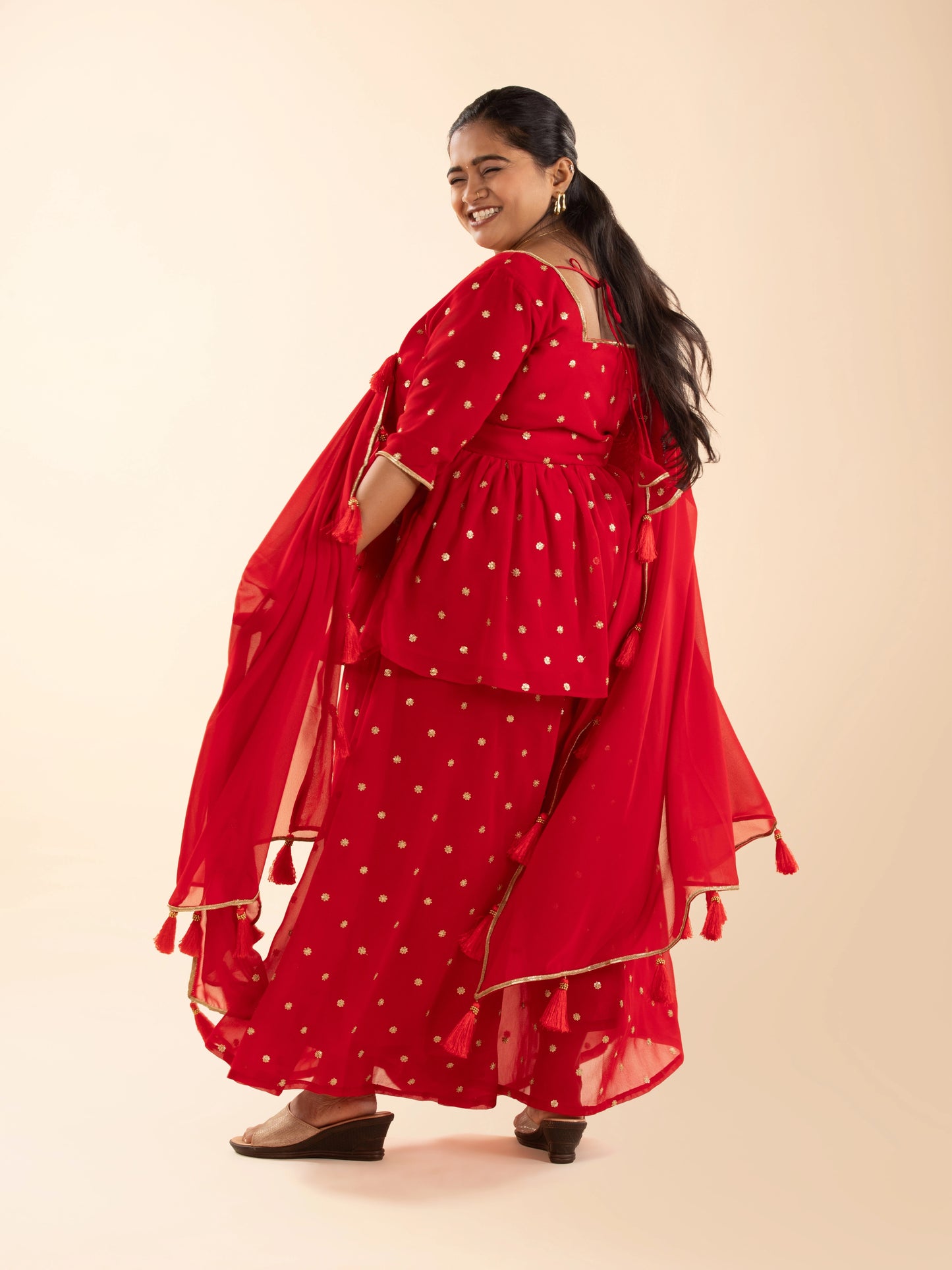 The Laal Chunari Gharara Set
