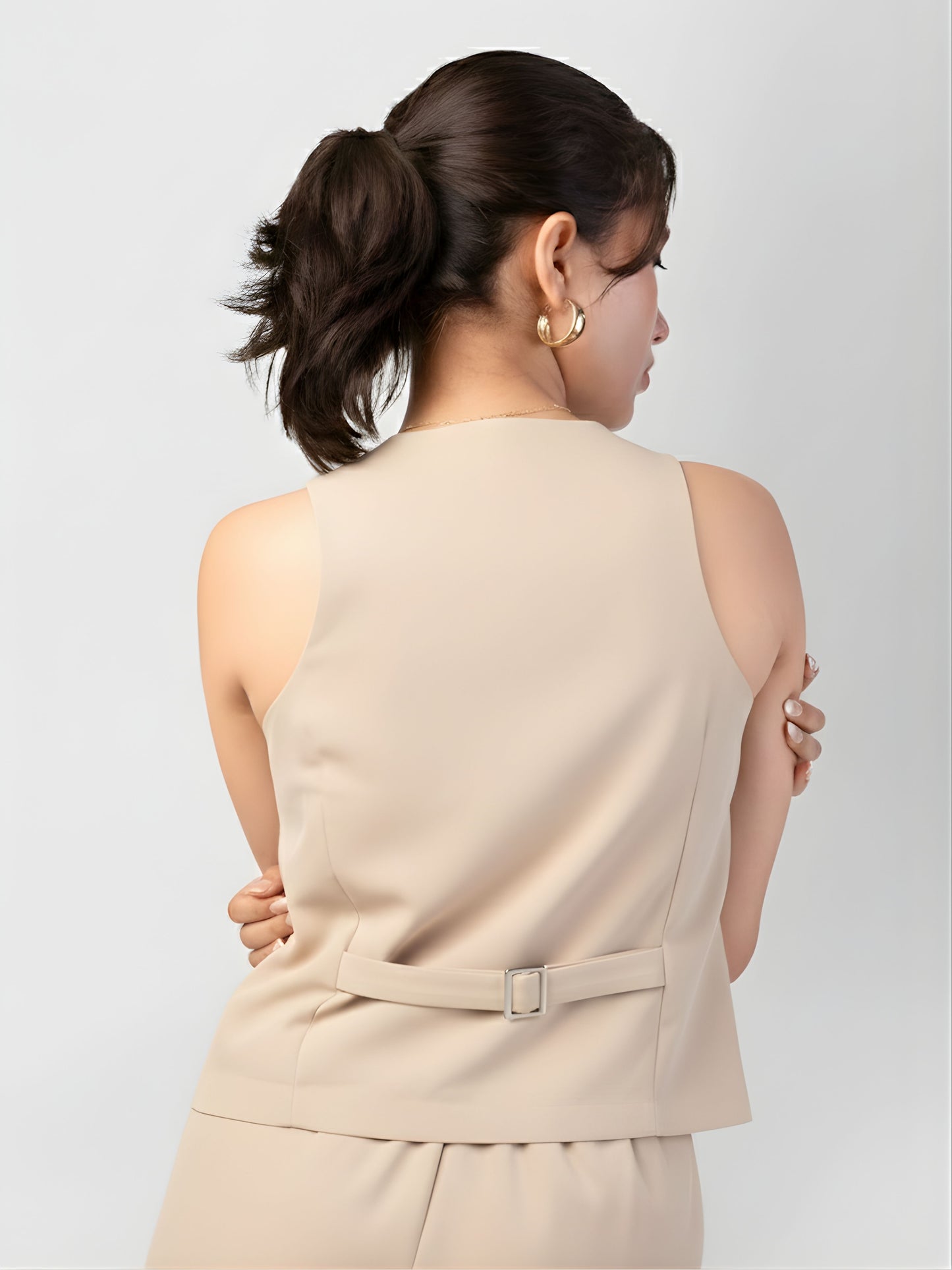 The Power Muse Vest - Beige