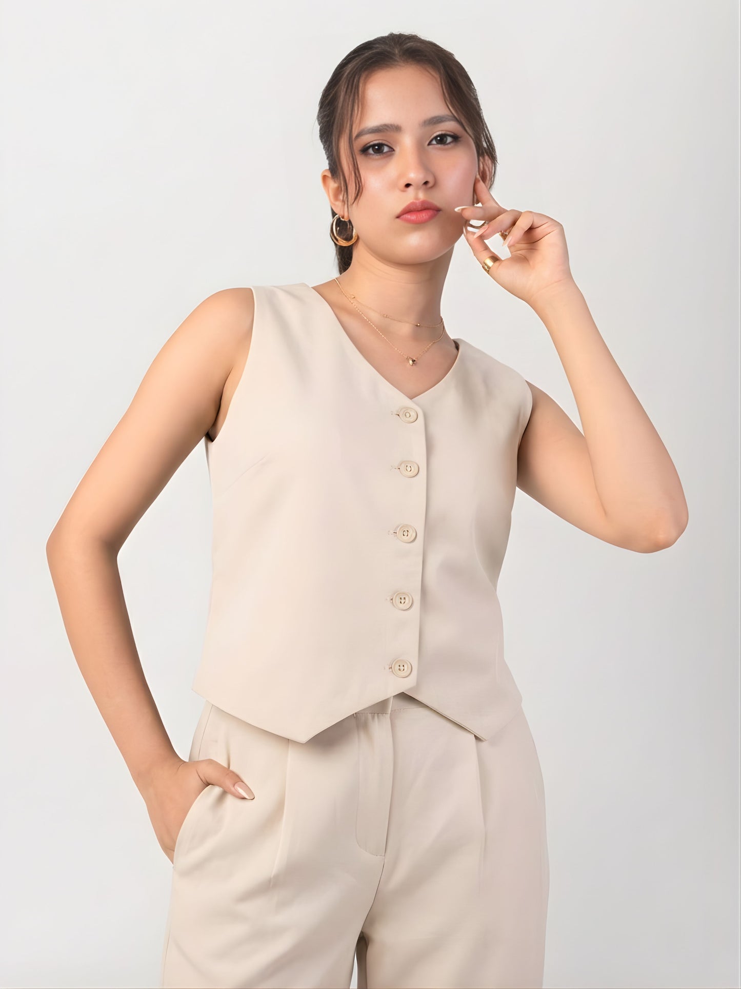 The Power Muse Vest - Beige